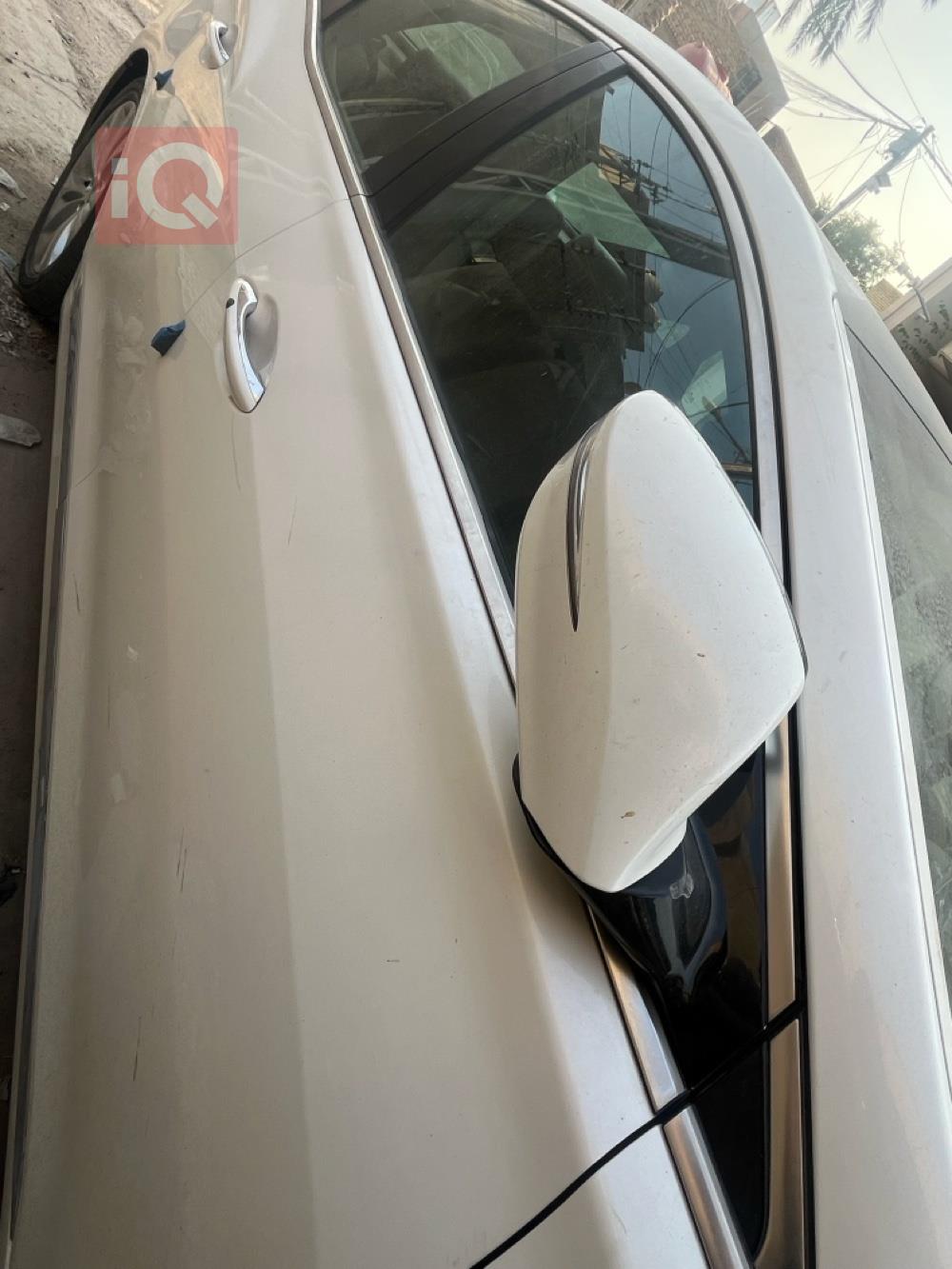 هیۆندای ازێرا